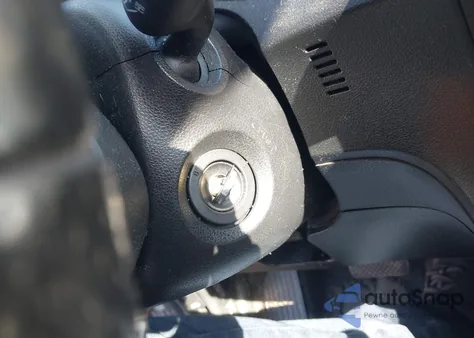 2011 Honda Fit Sport z USA, uszkodzony, nr VIN JHMGE8H54BC006351